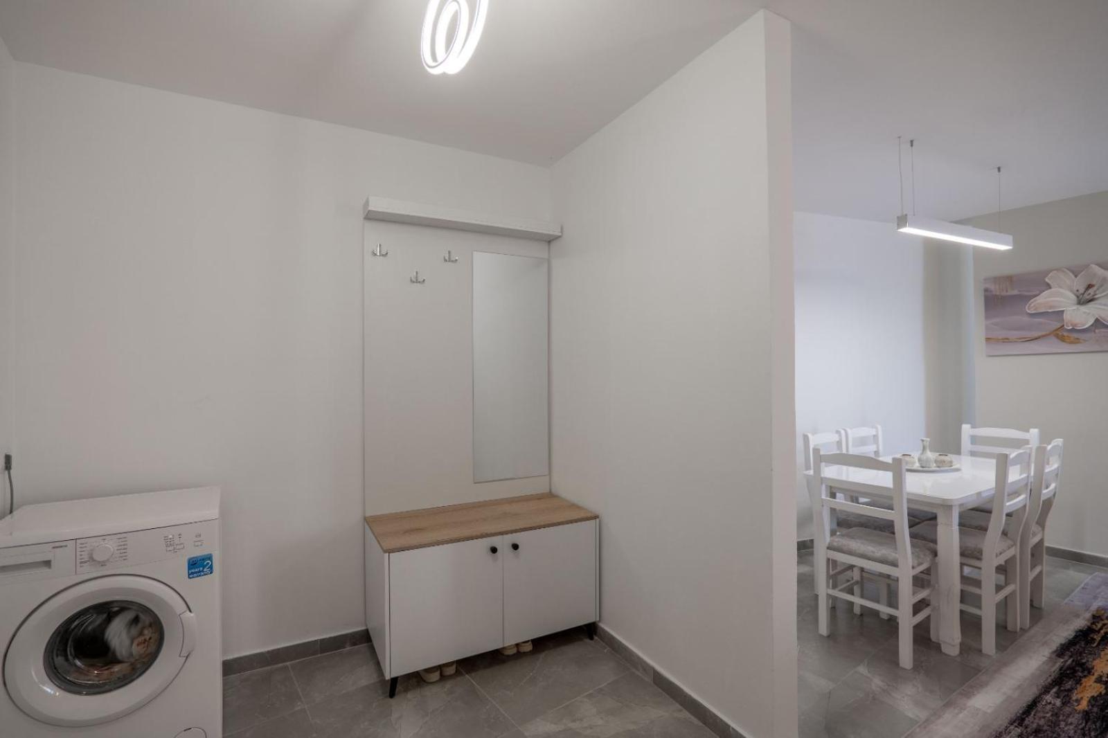 Esel Apartments Саранда Экстерьер фото