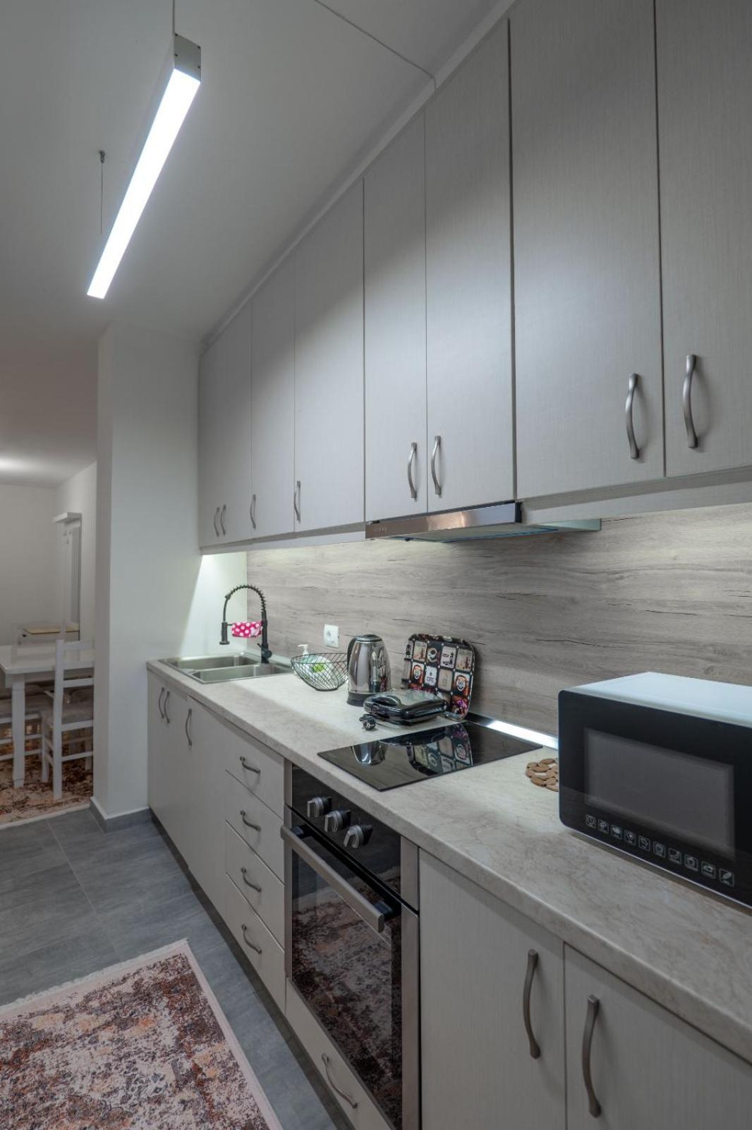 Esel Apartments Саранда Экстерьер фото