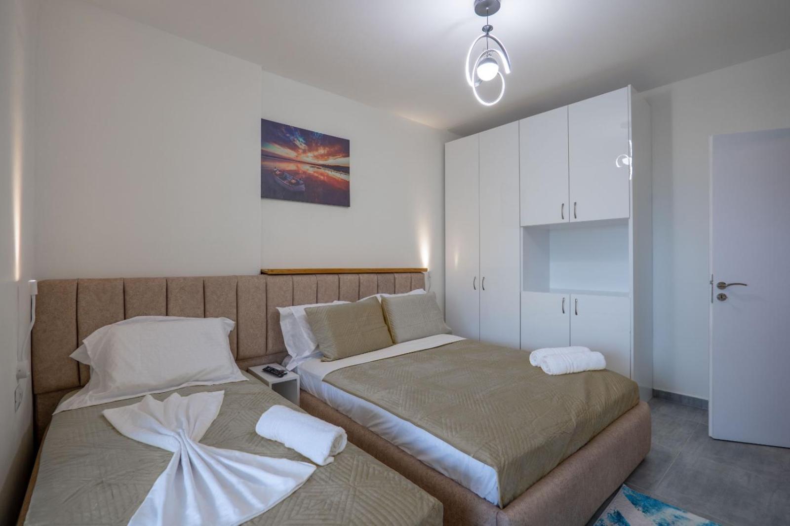 Esel Apartments Саранда Экстерьер фото