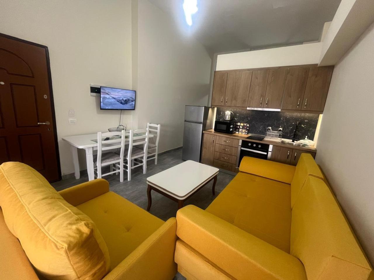 Esel Apartments Саранда Экстерьер фото